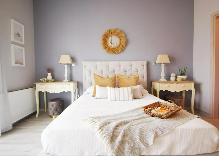 Stylish Close To Marina *