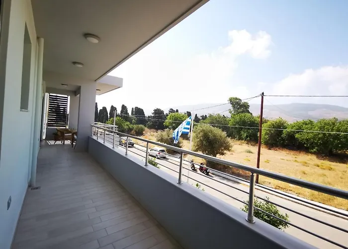 Stylish Close To Marina