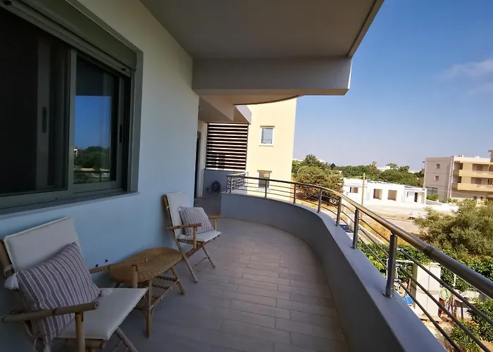 Stylish Close To Marina Apartment