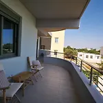 Stylish Close To Marina Apartament