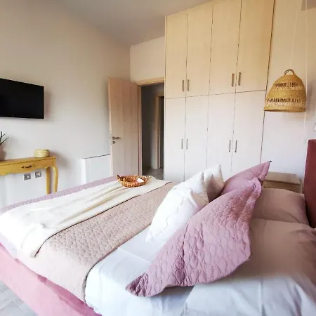 Stylish Close To Marina *