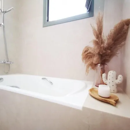 Stylish Close To Marina Apartment *