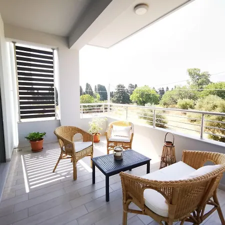 Stylish Close To Marina Daire
