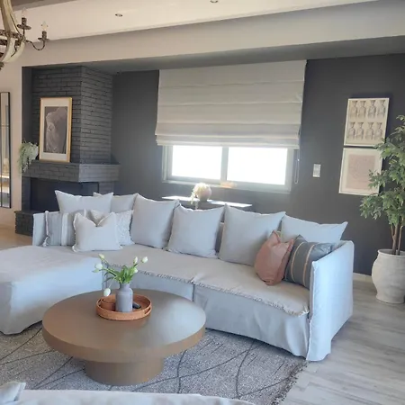 Stylish Close To Marina Apartament