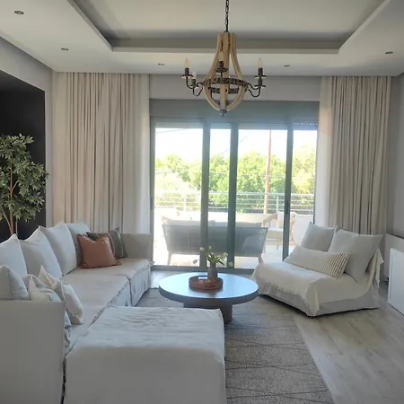 Stylish Close To Marina