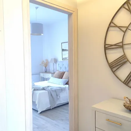 Stylish Close To Marina Apartament *