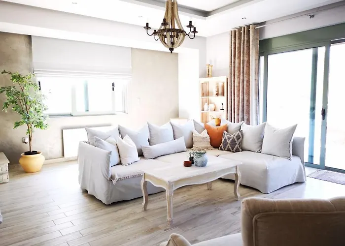 Stylish Close To Marina Kosz