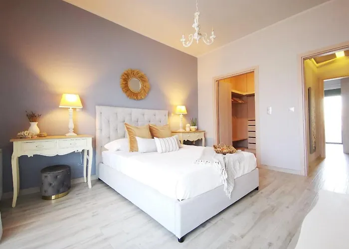 Stylish Close To Marina *