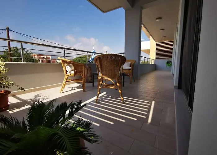 Stylish Close To Marina *